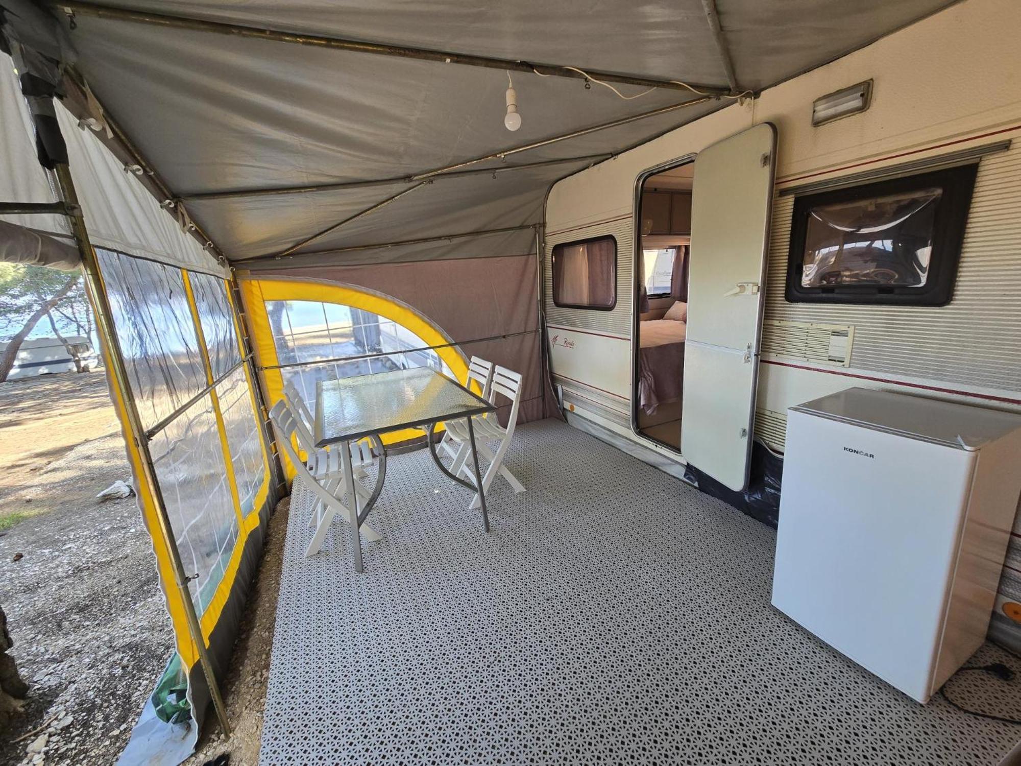 Caravan Near The Sea 2 Ugljan Exterior foto